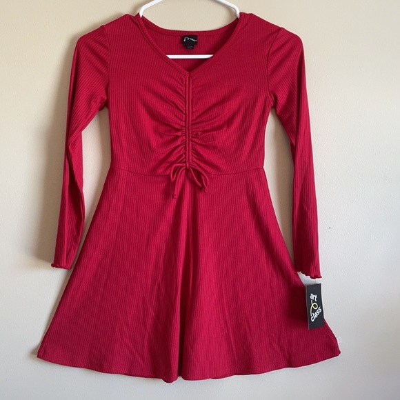 New Little Girls Red Size 6/6x Cinched Front Dress Long Sleeve - Picture 3 of 5
